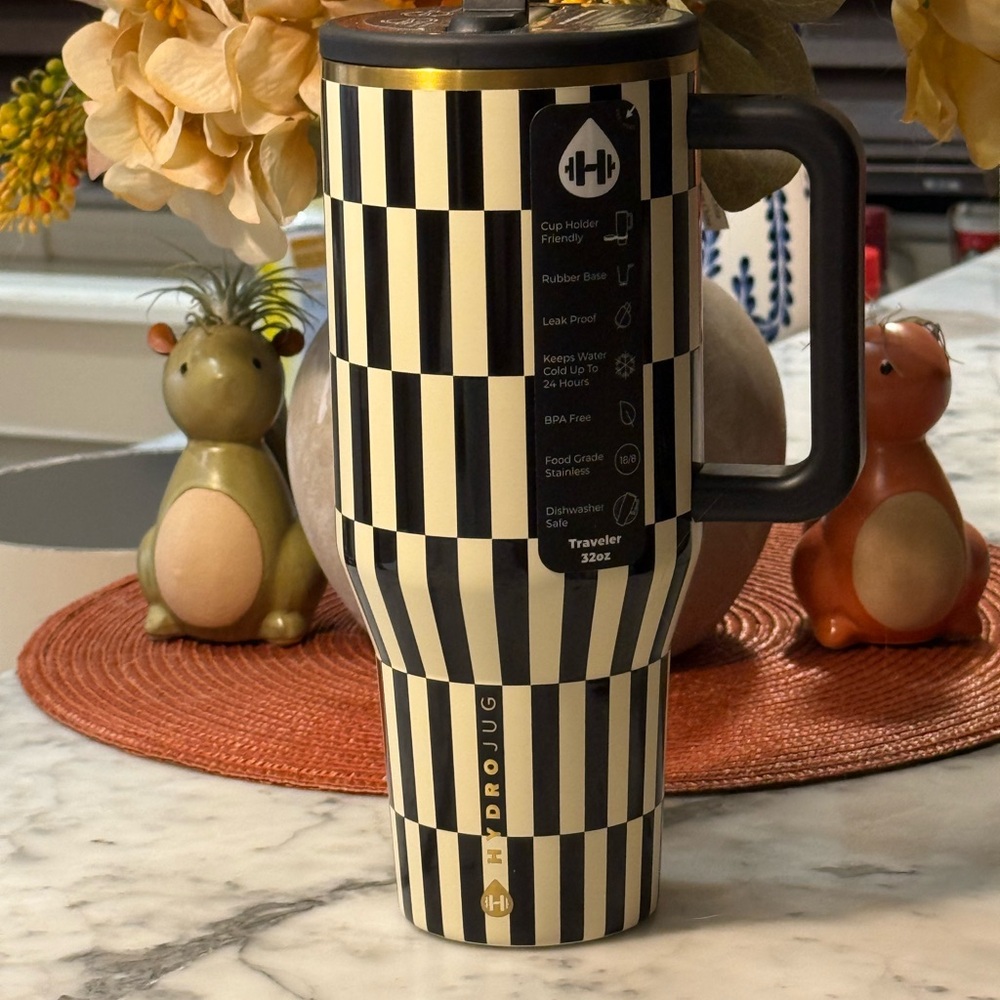 HydroJug  Traveler Black Tie  32 oz